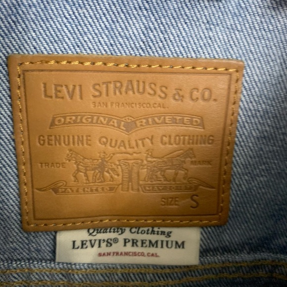 Levi's Original Sequin Trucker Jean Jacket Denim Blue Red Size Small - Picture 9 of 16